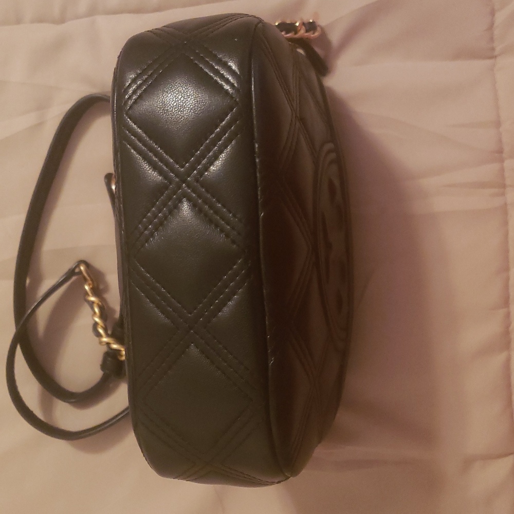 Tory Burch Fleming Soft Camera Bag - Picture 7 of 13
